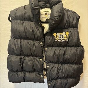 Vintage Black Disney Puffer Vest (xs women’s or L in kids